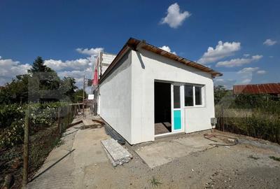 Casă individuală cu 2 camere cu Teren 300 Mp în Sud - 2