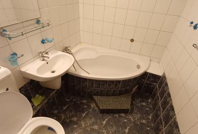 Apartament 2 camere, str. Dunavat, et. 3/4 - 12