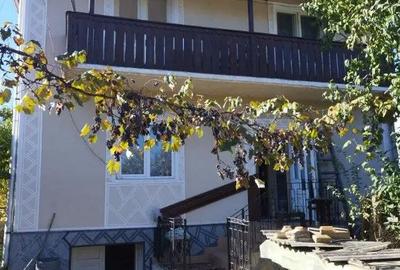 Casă cu 5 camere cu Teren 2200 Mp în Șomcuta Mare