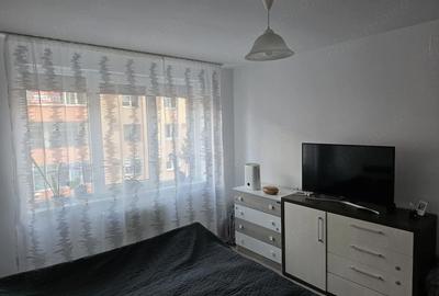 Apartament cu 3 camere decomandat în Central - 1