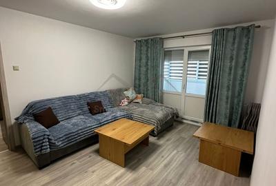 Apartament cu 2 camere semidecomandat în Baza 3 - 1