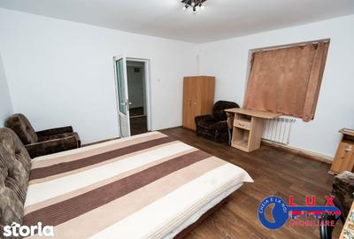 Casă cu 2 camere cu Teren 76 Mp în Central - 1