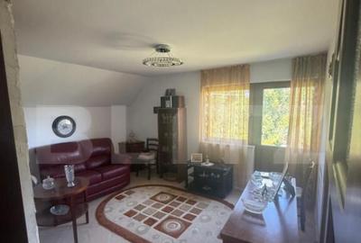 Casă cu 7 camere cu Teren 900 Mp în Central - 7