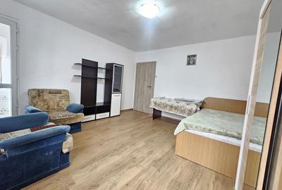 Garsonieră decomandată în Tei - 4