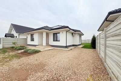 Casă individuală cu 4 camere cu Canalizare în Sântandrei - 1