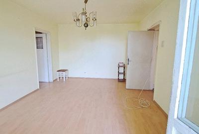 Apartament cu 3 camere semidecomandat în Funcționarilor - 1