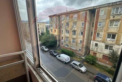 DE INCHIRIAT -apartament cu 2 camere in zona Hotvon - 2