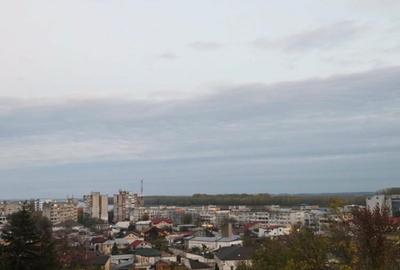 Apartament cu 3 camere decomandat în Sârbi - 2