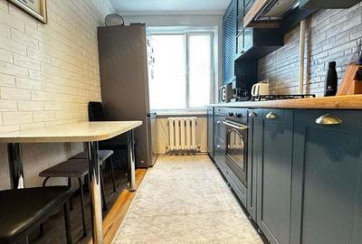 Apartament cu 3 camere decomandat în Tei - 5