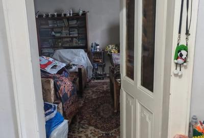 Casă cu 5 camere cu Teren 386 Mp în Central