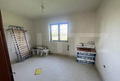 Casă cu 7 camere cu Teren 1300 Mp în Central - 6