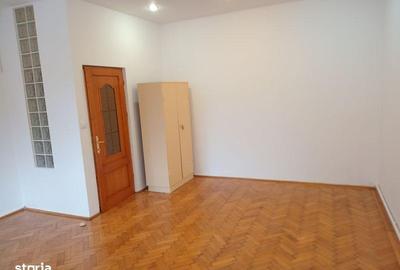 Apartament cu 3 camere în Central - 8