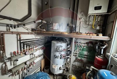 Casă cu 6 camere cu Teren 1263 Mp în Dărmănești - 24