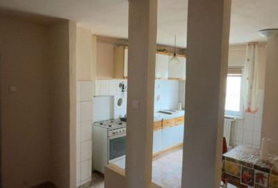 Apartament cu 3 camere semidecomandat în Aronești - 2