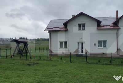 Casă cu 7 camere cu Teren 1750 Mp în Central - 5