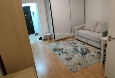 Garsoniera la 13 minute de mers pe jos de sta?iile de metr - 13