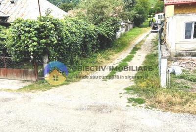 TEREN intravilan comuna TARCAU - STRAJA - 5