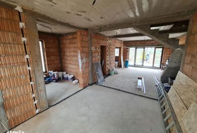 Casă cu 4 camere decomandat în Vladimirescu - 11