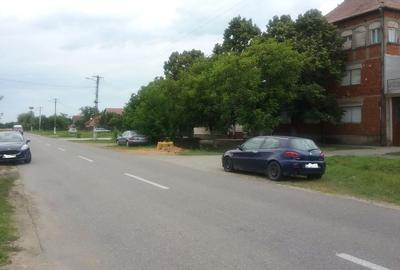 Casă cu 3 camere cu Teren 985 Mp în Central - 2