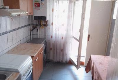 Inchiriez apartament cu 2 camere - 1