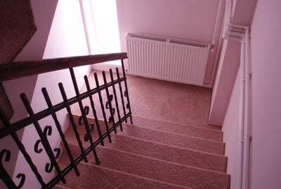 Casă cu 6 camere cu Teren 400 Mp în Ultracentral - 8