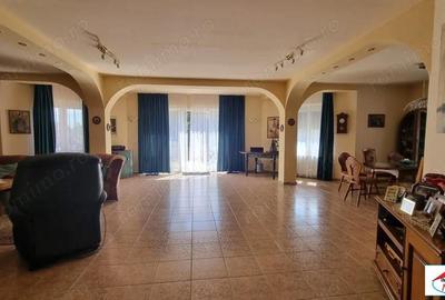 Casă cu 7 camere cu Teren 1717 Mp în Bercu Roșu - 5