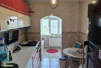 Apartament cu 3 camere decomandat, mobilat în Țiglina 3 - 3