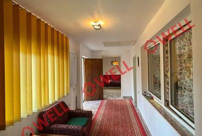 Casă cu Teren 1663 Mp în Central - 5