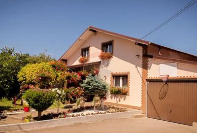 Casă cu 6 camere cu Garaj în Voitinel - 3