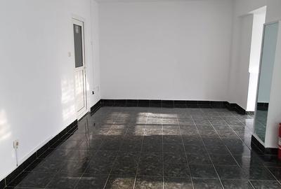 Spațiu comercial, de 84 mp, în Școlilor - 7