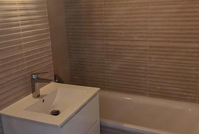 Apartament cu 3 camere decomandat în Lipovei