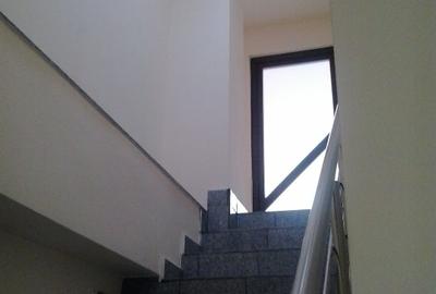 Birou, 14 mp în Casa de Cultură - 2
