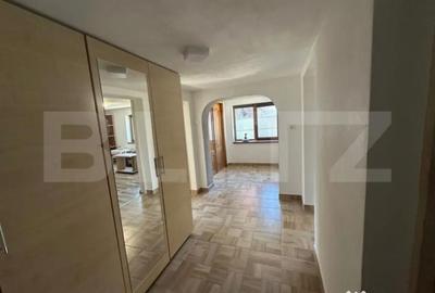 Casă cu 4 camere cu Teren 8096 Mp în Central - 3