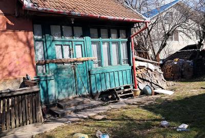 Casă cu 2 camere cu Teren 450 Mp în Călățele - 1