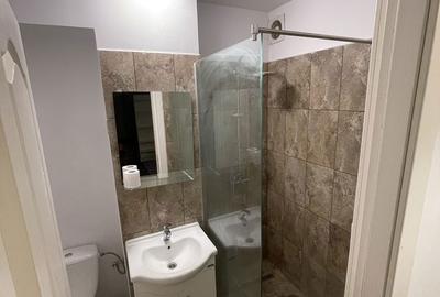 Garsonieră decomandată în Vitan