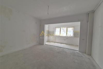 Apartament cu 3 camere decomandat în Central - 3