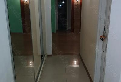 Inchiriez apartament 3 camere, etaj 3, zona Miramar - 9