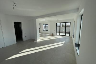 Vila 5 camere S+P+1E    teren 420mp Afumati - 5