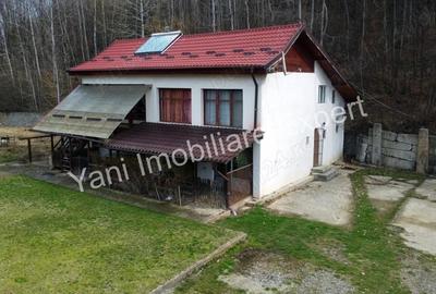 Spațiu comercial, de 200 mp, în Central - 7