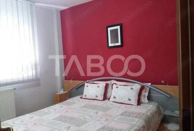Apartament 72 mp 3 camere 2 bai etaj 3 balcon zona buna Cisnadie - 1