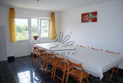 Vand Casa de vacanta cu vedere Mtii Piatra Craiului,afacere la cheie - 5