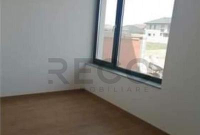 Casă cu 5 camere cu Teren 500 Mp în Sântandrei - 4