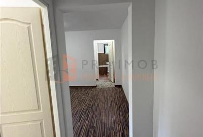 Apartament 2 camere cf 2 semidecomandat zona Micro 14 - 1