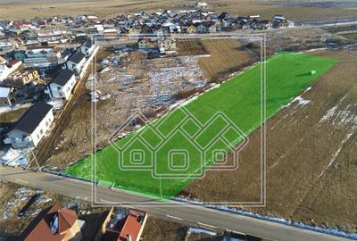 Teren Construcții intravilan de 618 mp, în Cristian - 10