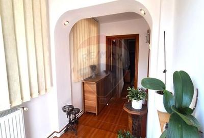 Casa / Vila cu 5 camere de vanzare in zona Central - 4