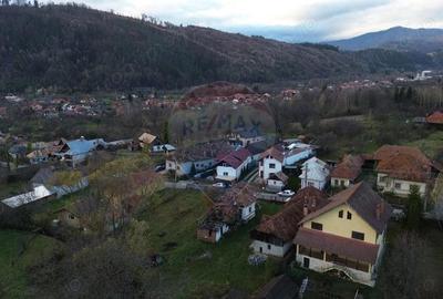 Casă cu Teren 647 Mp în Lerești - 13