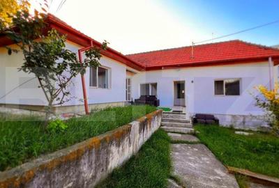 Casa, 3 camere,  100 mp utili, zona Sararie