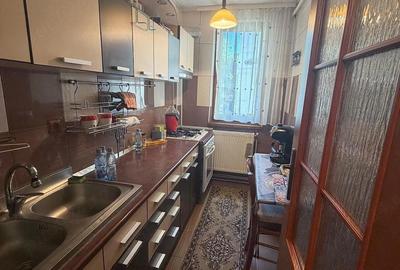 Apartament cu 3 camere decomandat în Central - 3