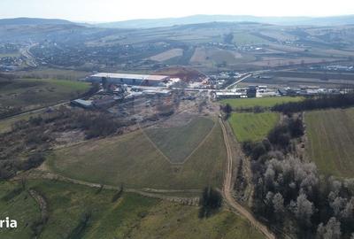 Teren de 21547 mp, în Central - 2