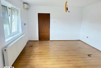 Casă cu 6 camere cu Teren 3500 Mp în Ulmi - 14